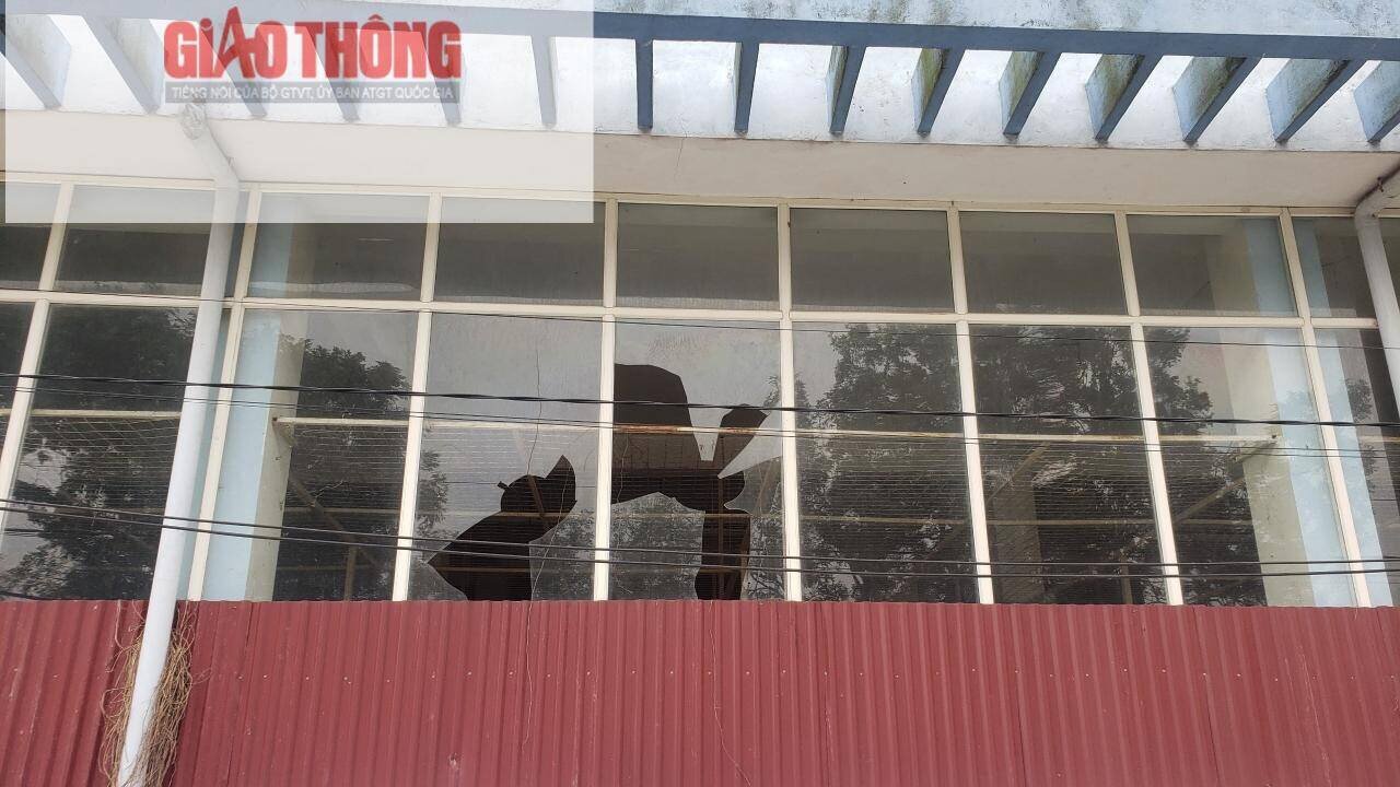 Tuy nhiên, kể từ lúc hoàn thiện đến nay đã hơn 10 năm, Trung tâm Thương mại và siêu thị chợ Cuối vẫn chưa được đưa vào khai thác, sử dụng. Hiện nhiều hạng mục công trình đã xuống cấp trầm trọng.