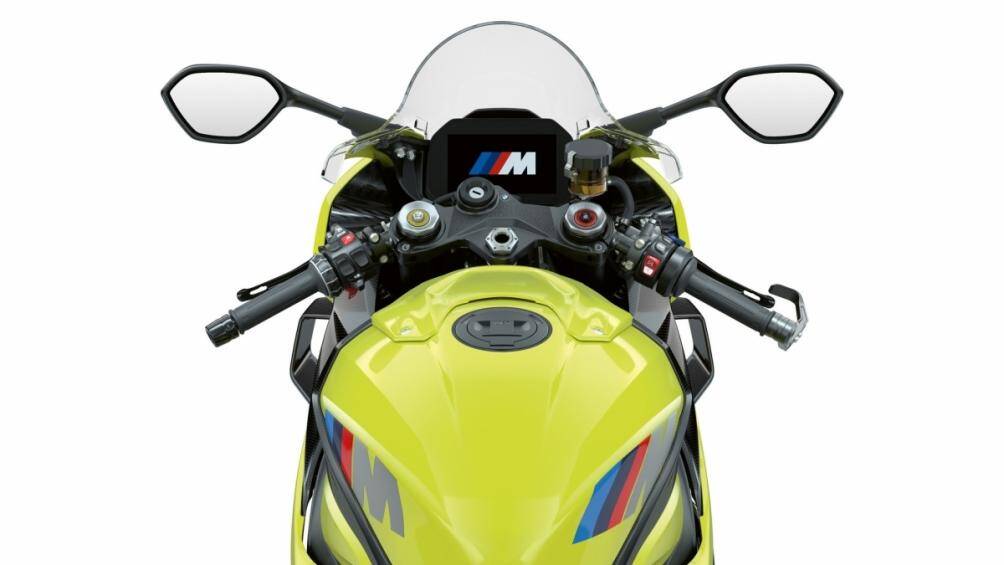 Chiếc xe có thể đạt vận tốc 96 km/h trong vòng chưa đầy 3,1 giây và đạt vận tốc tối đa 304 km/h