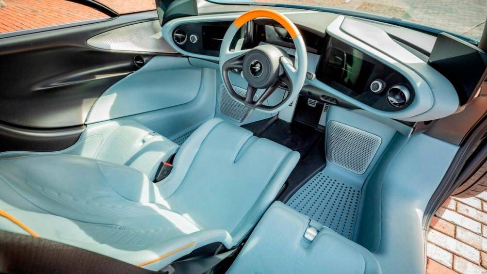 McLaren Speedtail có cabin 3 chỗ, vị trí lái nằm ở trung tâm