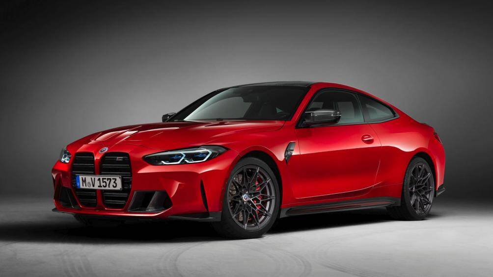 Màu cam Fire Orange III từng được giới thiệu trên phiên bản giới hạn Lime Rock Park Edition của M3 E92 và màu xám Limerock như trên M3 CS F80