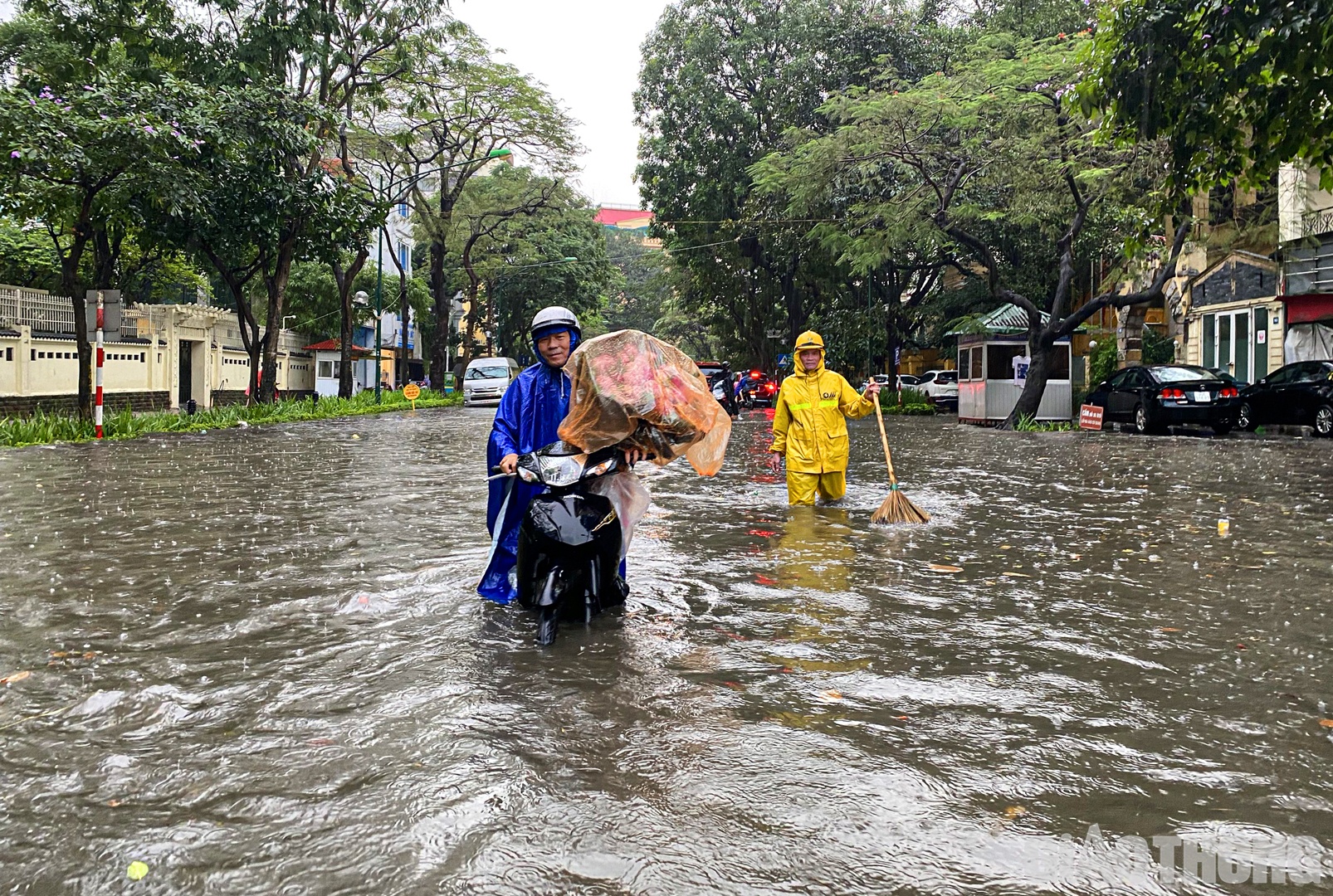 Phố Lý Thường Kiệt - Phan Bội Châu.