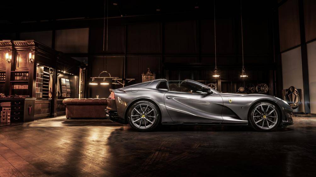 Chiếc xe vẫn sử dụng động cơ V12 hút khí tự nhiên với dung tích 6.5 lít, có khả năng sản sinh công suất 789 mã lực, mô-men xoắn 718 Nm