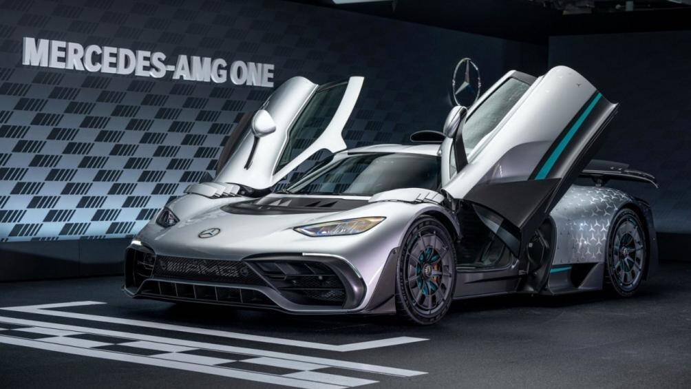 Gần 5 năm sau khi hình ảnh concept của Mercedes-AMG Project One lộ diện, phiên bản thương mại của Mercedes-AMG One cuối cùng cũng được trình làng