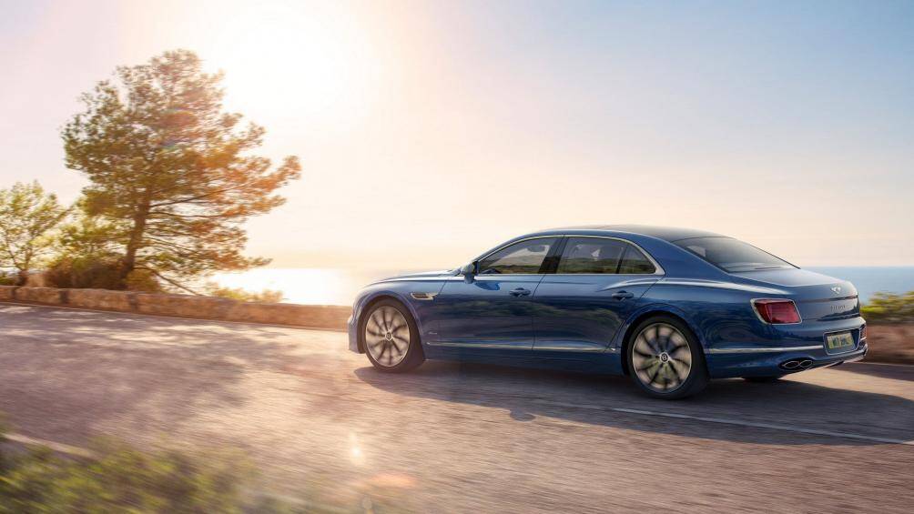 Phiên bản này còn được trang bị đầy đủ các ADAS giúp lái xe dễ dàng, an toàn và người lái xe ít bị căng thẳng hơn