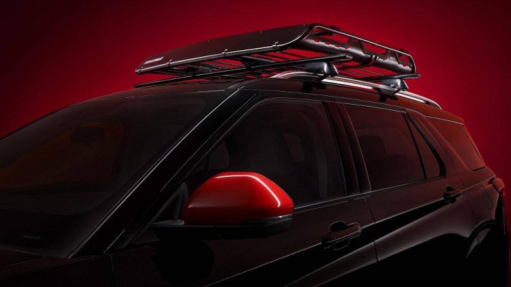 Khách hàng có thể chi thêm ngân sách để trang bị baga nóc, giá chở đồ trên nóc, bệ bước chân cố định dành cho phiên bản đặc biệt này