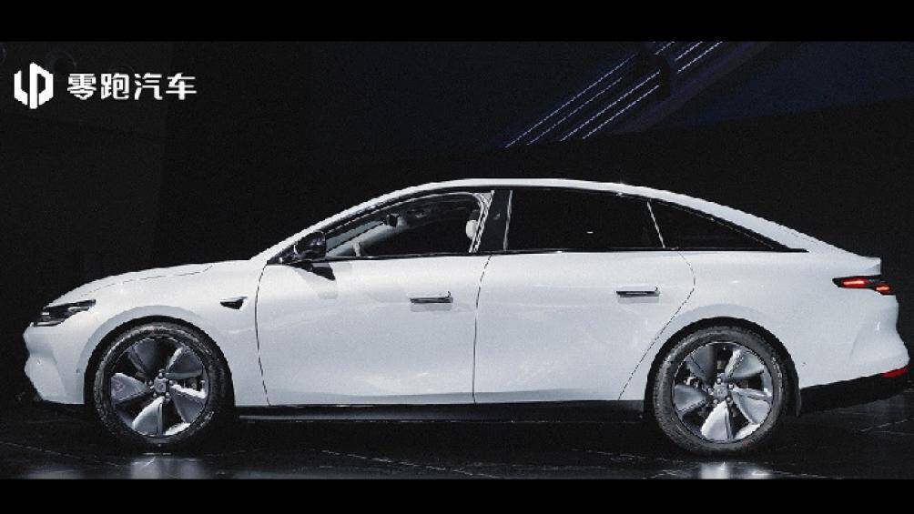 Đặc biệt, xe còn được áp dụng chính sách bảo hành trọn đời dành cho chủ sở hữu đầu tiên