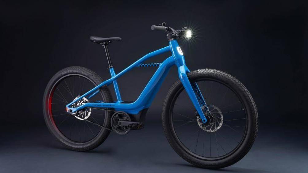 Trong khi đó, phiên bản địa hình BASH / MTN có thể tăng tốc 32 km/h nhờ một động cơ sản sinh 90 Nm mô-men xoắn