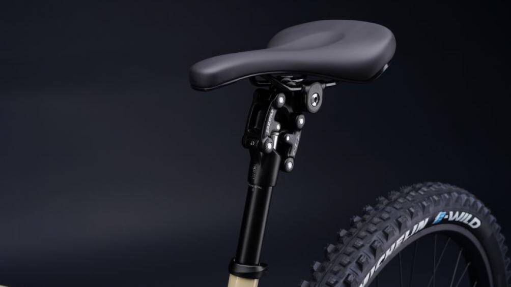 525 chiếc sẽ được bán ở thị trường Mỹ và 525 chiếc còn lại được bán ở châu Âu