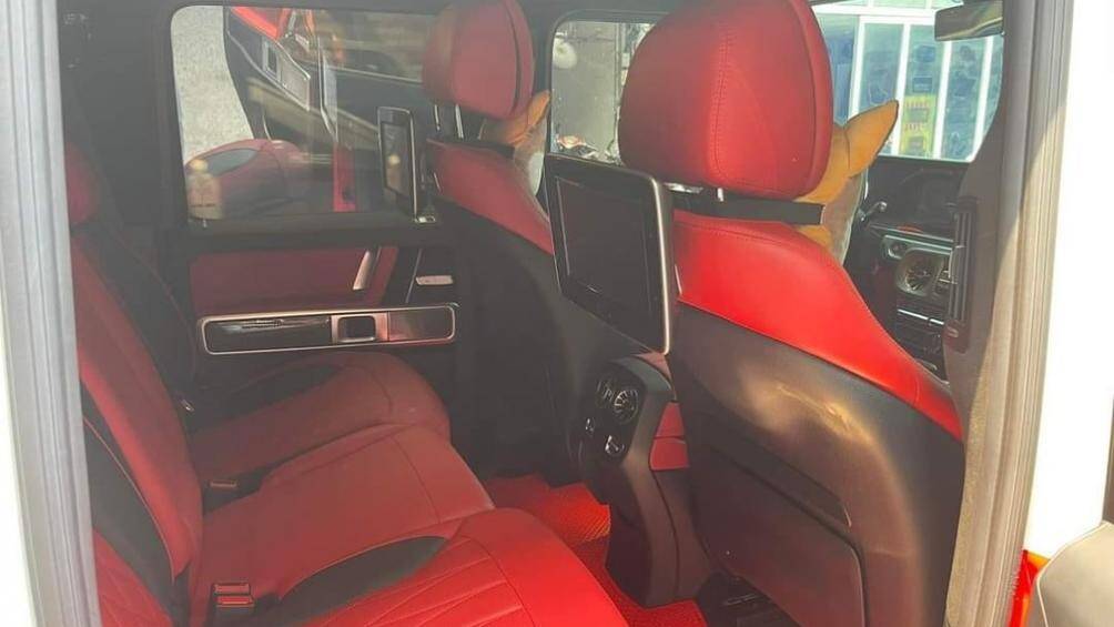 Sức mạnh của xe đến từ khối động cơ xăng V8, tăng áp kép, dung tích 4.0 lít, sản sinh công suất tối đa 577 mã lực, mô men xoắn 850 Nm