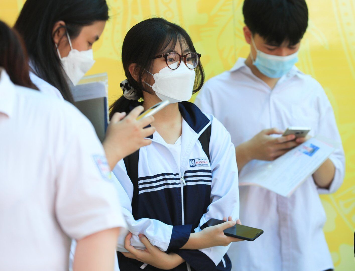 Một số thí sinh tỏ rõ tâm lý hồi hộp, lo lắng trước kỳ thi mang tính quyết định này