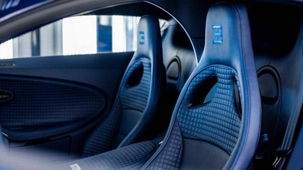 Bugatti Centodieci sử dụng khối động cơ xăng W16, dung tích 8.0 lít, đi kèm 4 bộ tăng áp tạo ra công suất tối đa 1.600 mã lực