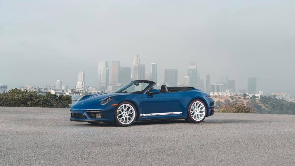 Hãng xe của Đức vừa ra mắt chiếc Porsche 911 Carrera GTS Cabriolet 2023 dành riêng cho thị trường Mỹ. Xe sẽ giao cho khách hàng vào cuối năm nay