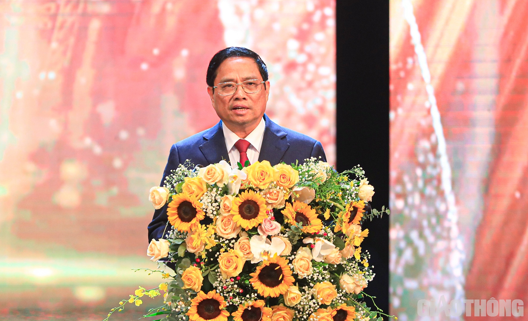 Phát biểu tại buổi lễ, Thủ tướng Phạm Minh Chính cho biết: “Giải thưởng hôm nay để tri ân, cảm ơn những người làm báo đã góp phần quan trọng vào những kết quả tích cực, thành công của đất nước trong năm 2021 rất đặc biệt, một năm chúng ta trải qua những khó khăn chưa từng có do dịch bệnh".