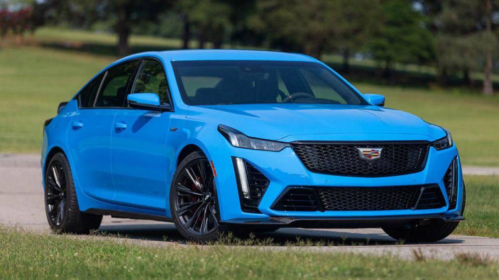 1. Cadillac CT5-V Blackwing (thời gian tăng tốc từ 0-96 km/h: 3,4 giây)