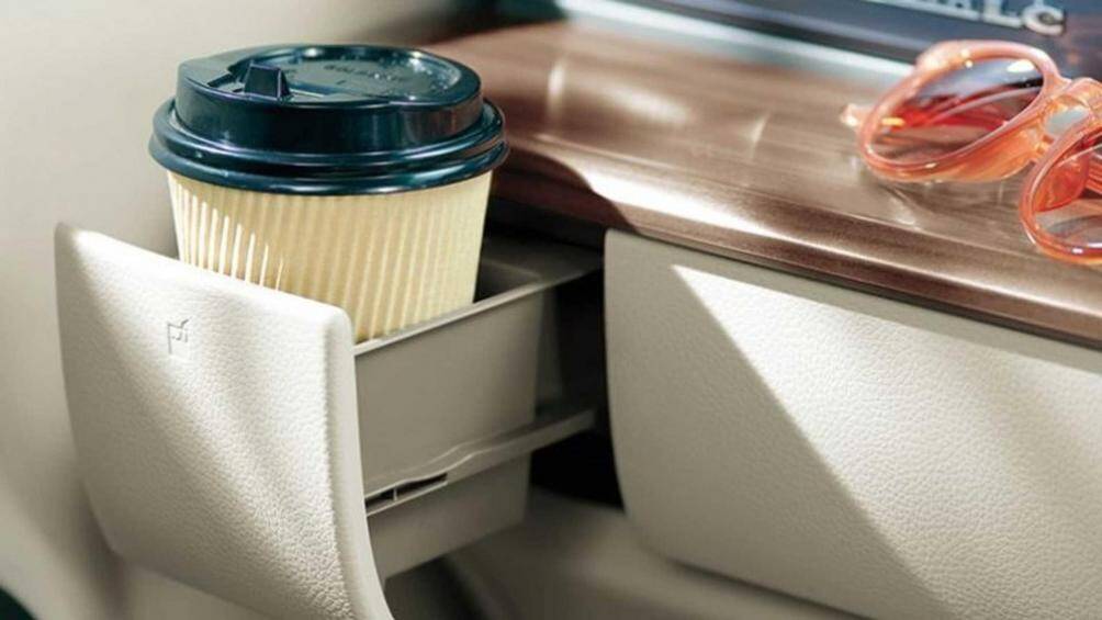 Cung cấp sức mạnh cho Suzuki Alto Lapin LC 2022 là động cơ xăng 3 xi-lanh, dung tích 660cc, cho công suất tối đa chỉ 63 mã lực