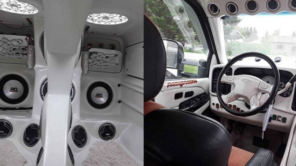 Ở bên trong, hàng ghế sau và khoang hành khách của Avalance đã được loại bỏ và thay vào đó là hai khu vực lớn được ốp nhựa trắng