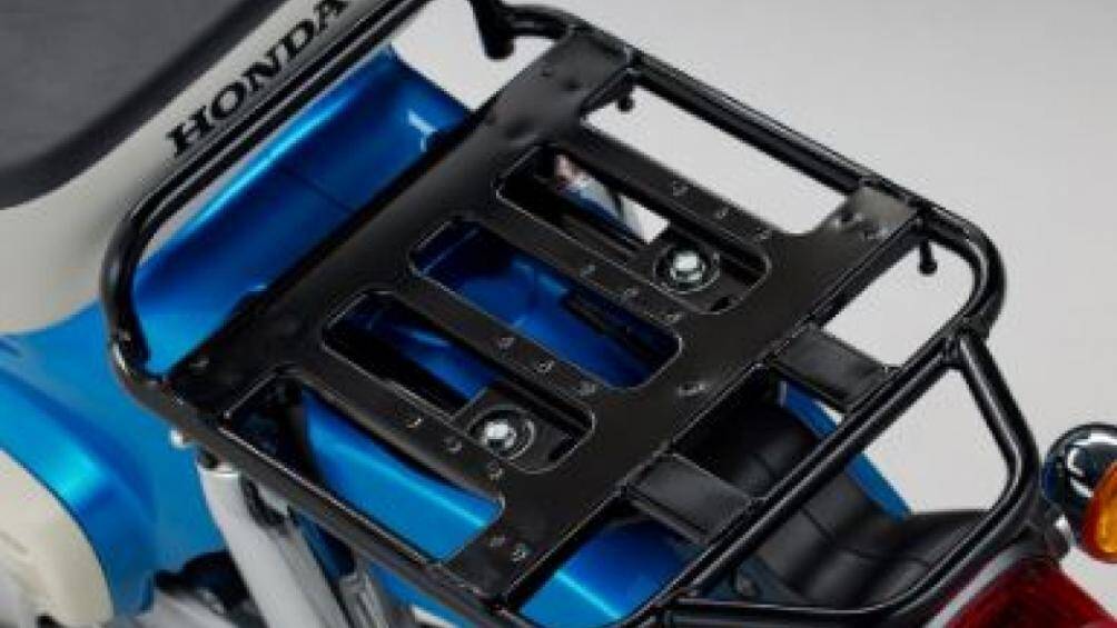 Ở thế hệ mới, Honda Super Cub 110 2022 sở hữu thiết kế cổ điển pha trộn nét hiện đại với nhiều chi tiết ấn tượng