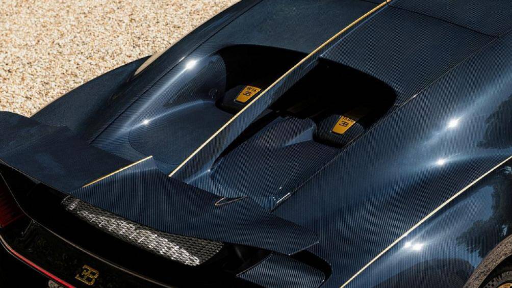 Bugatti Chiron L'Ébé vẫn được trang bị động cơ W16 dung tích 4.0L với 4 bộ tăng áp cho công suất tối đa 1.480 mã lực