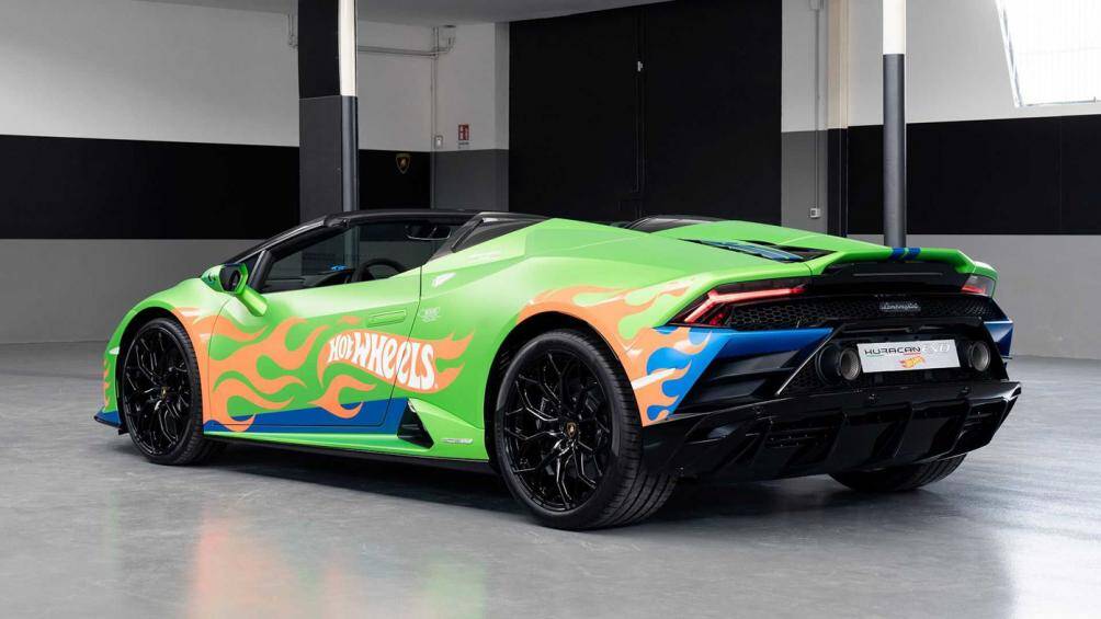 Chiếc EVO Spyder độc nhất vô nhị đã bắt đầu được sửa đổi với bánh xe 20 inch, ghế ngồi thể thao