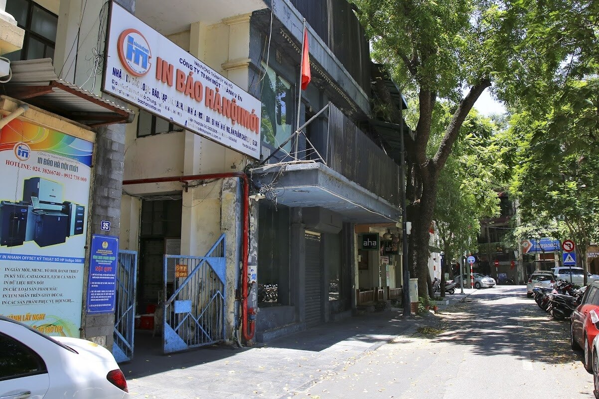 Thứ hai là Công ty TNHH MTV In báo Hà Nội Mới, địa chỉ tại 35 Nhà Chung, diện tích hơn 1.800m2.