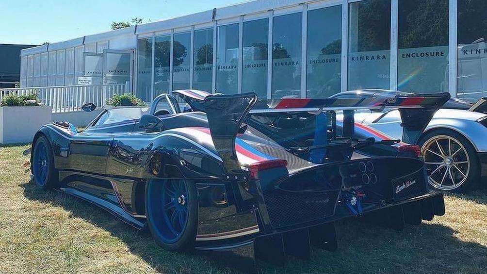 Zonda Revo Barchetta sở hữu gói ngoại thất khí động học hầm hố hơn Zonda HP Barchetta và tương tự mẫu xe đua Zonda Revolucion