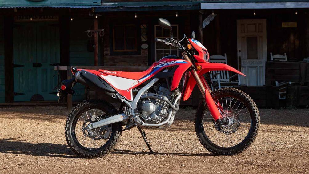 Mô tô phượt: Honda CFR300L (3,2 lít/100 km).