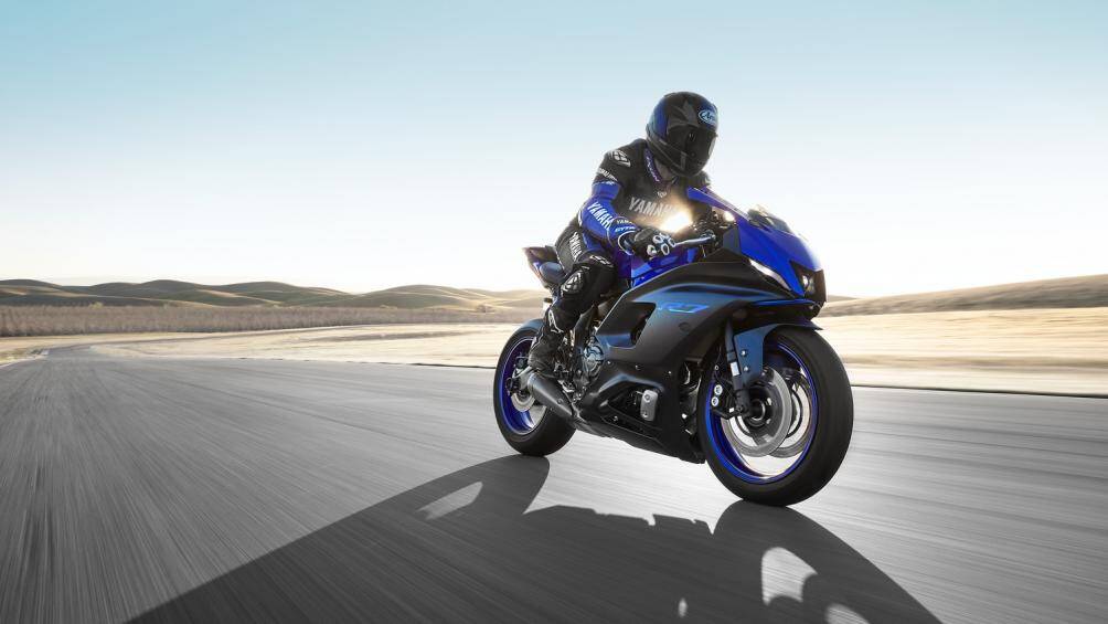 Mô tô thể thao tầm trung: Yamaha YZF-R7 (4,05 lít/100 km).