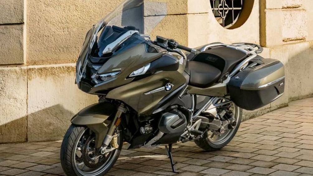 Mô tô đường trường: BMW R1250 RT (5,66 lít/100 km).
