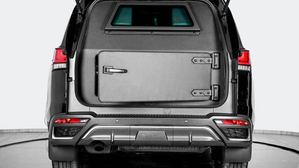 Bên cạnh đó, hệ thống treo và toàn bộ khung gầm của xe cũng đã được gia cố, vì vậy trọng lượng xe cũng tăng lên đáng kể