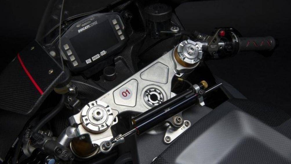 Ducati tuyên bố rằng V21L có hệ thống làm mát bằng chất lỏng tuần hoàn được chế tạo đặc biệt.