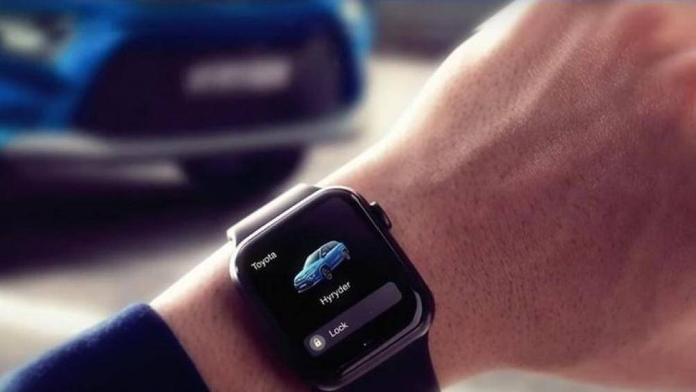 Theo hãng Toyota, cụm pin này cho phép xe chạy được 25 km chỉ bằng mô-tơ điện.