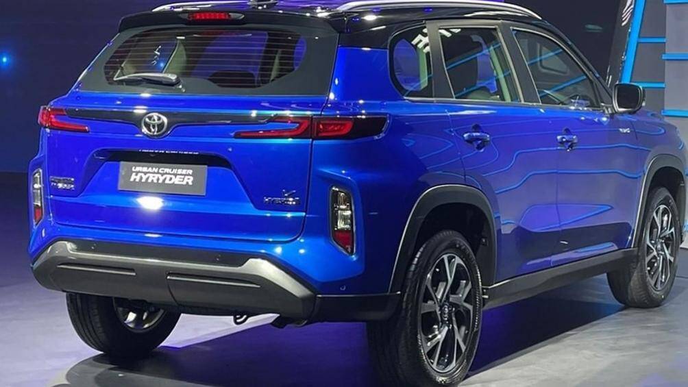 Toyota Urban Cruiser Hyryder không được phát triển dựa trên cơ sở gầm bệ của Toyota mà dùng cơ sở gầm bệ Global-C của hãng Suzuki.