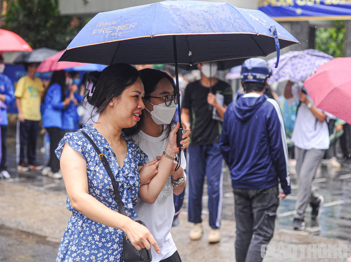 Đề thi Toán năm nay được các thí sinh cho biết có tính ổn định về cấu trúc và có thể đạt 7-8 điểm dễ dàng.