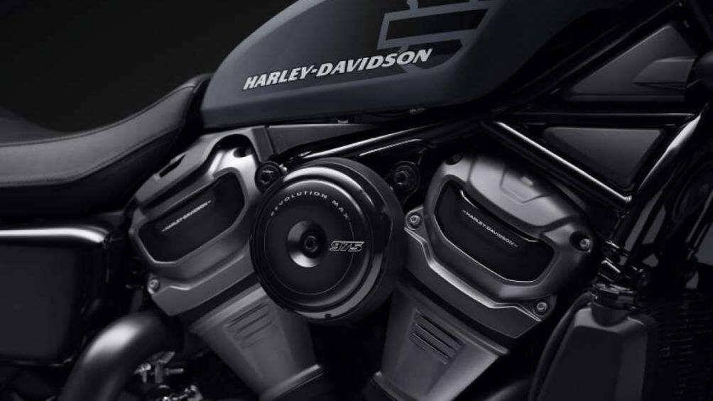 Nightster 2022 là sự phát triển của H-D Sportster được tân trang lại, cùng với động cơ nhỏ hơn