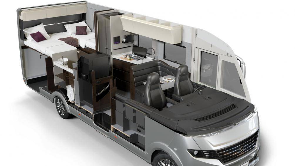 Xe sẽ có các phiên bản gồm 780 SL và 780 DC 2 trục, cùng dài 7,8 mét, nặng 4,5 tấn. Cao cấp hơn là phiên bản 890 LL và 890 LC 3 trục, dài 8,9 mét và nặng 5,5 tấn