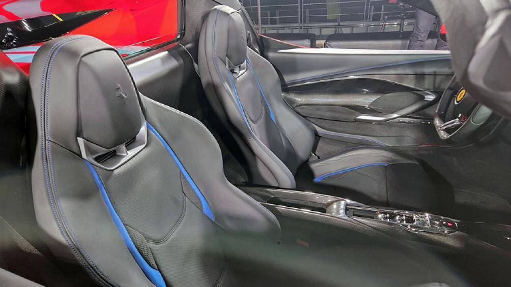 Ferrari 296 GTB chỉ mất thời gian 14 giây để biến hình từ xe Coupe thành một chiếc xe mui trần