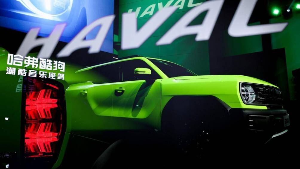 Xe có chiều dài 4.520 mm, chiều rộng 1.875 mm, chiều cao 1.745 mm và chiều dài cơ sở 2.710 mm.