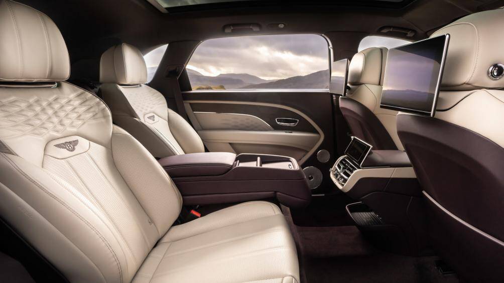 Thương hiệu Bentley vừa trình làng mẫu ghế cao cấp nhất thế giới “Airline Seat Specification” trên Bentayga Extended Wheelbase