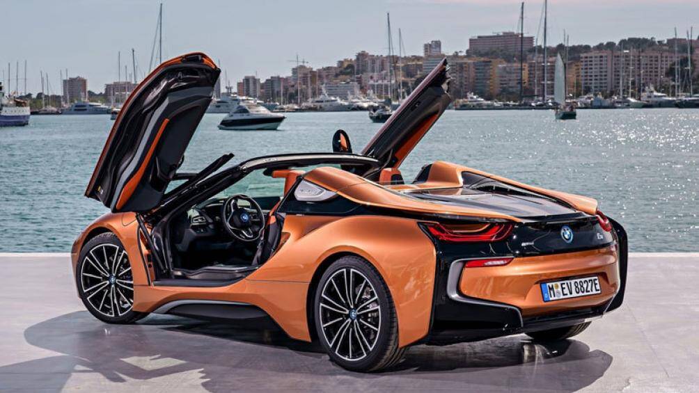 5. BMW i8 Roadster/BMW i8 (công suất tối đa: 231 mã lực)