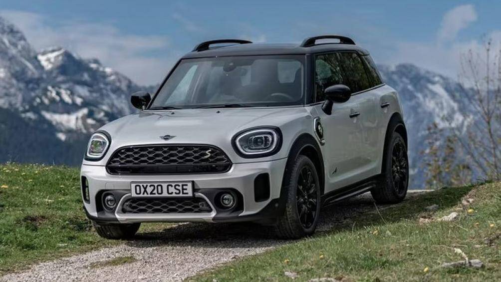 9. Mini Cooper Countryman 2023 (công suất tối đa: 134 mã lực)
