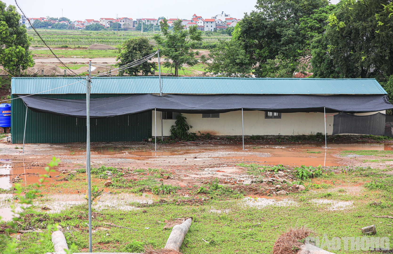 Việc chấp pháp chưa nghiêm của chủ đầu tư gây nhiều bức xúc trong nhân dân.