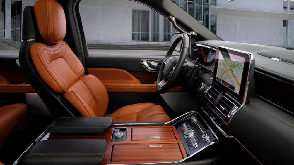 6. Lincoln Navigator