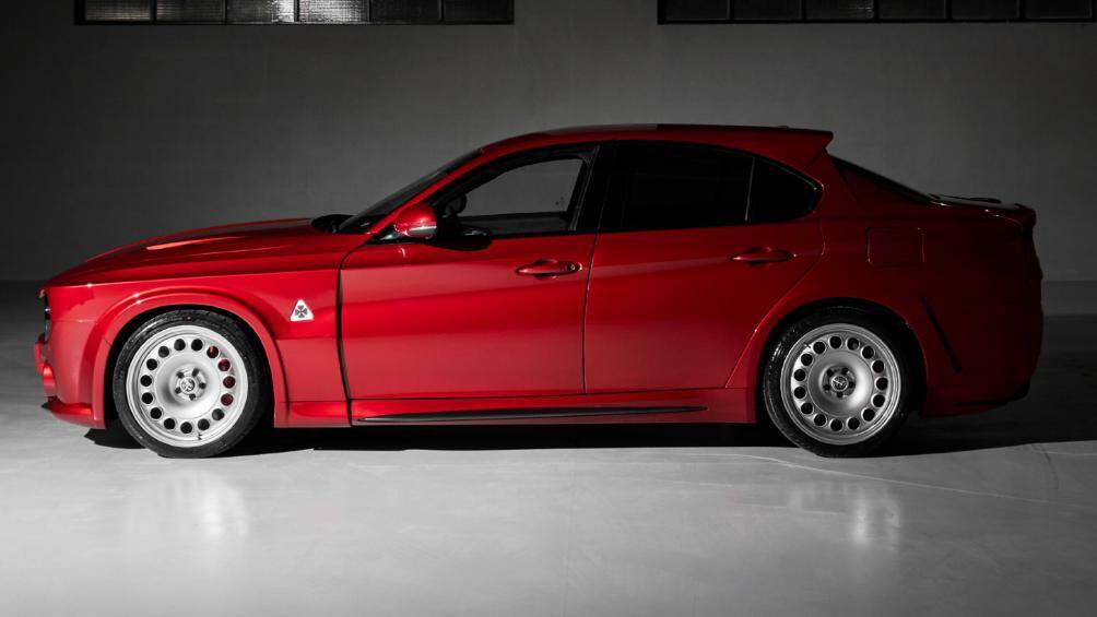 Xe được trang bị khối động cơ V6 dung tích 2.9 lít tăng áp kép vẫn sản sinh công suất 503 mã lực và mô-men xoắn đạt mức 600 Nm