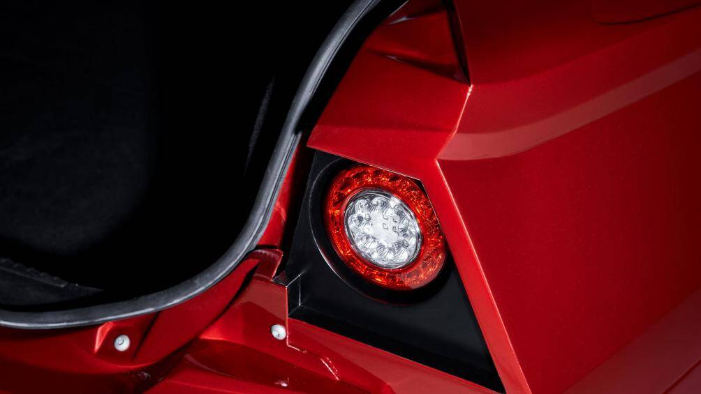 Thương hiệu vẫn chưa công bố giá bán của phiên bản này, tuy nhiên rất có thể mẫu xe này sẽ được chế tác với số lượng giới hạn