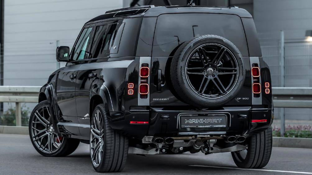 DP 500 là phiên bản nâng cấp của Defender 110 P400 AWD. Sau khi được nâng cấp mẫu xe này đã có công suất mạnh và ngoại hình thể thao hơn