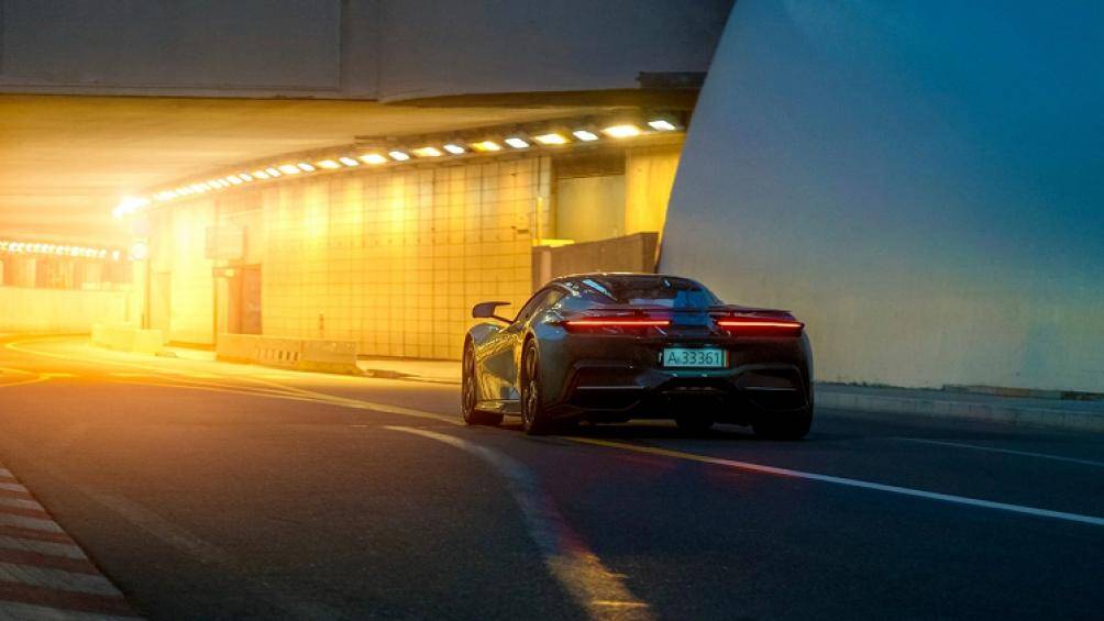 Chiếc EV đầu tiên của Battista Hyper GT, được đặt theo tên của nhà sáng lập kiêm nhà thiết kế Battista Farina