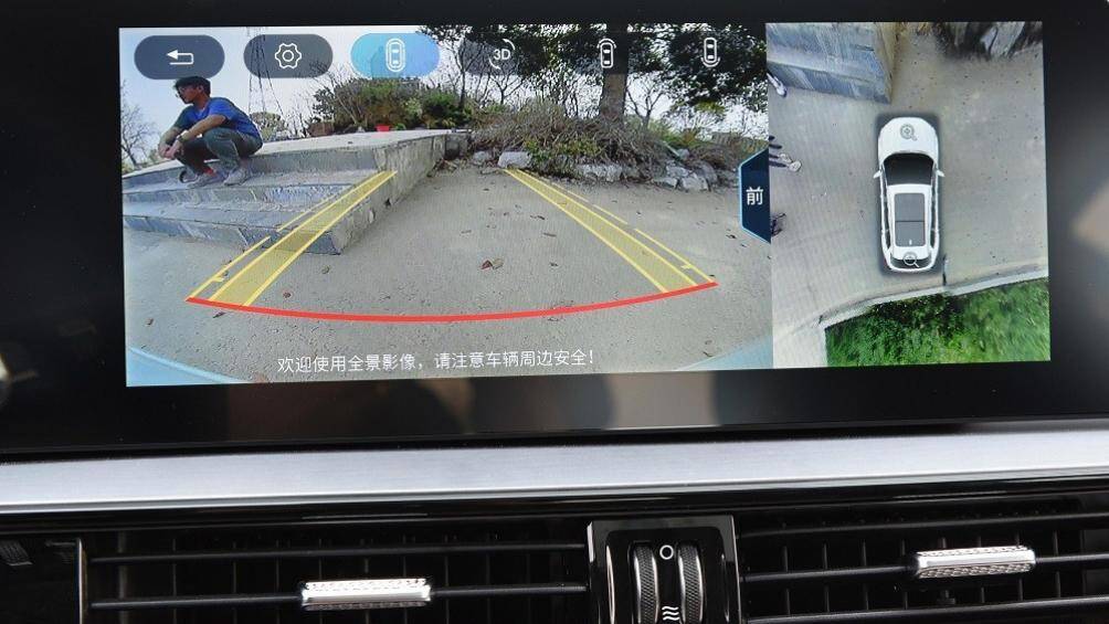 Những tính năng an toàn được trang bị trên xe như cảnh báo phương tiện cắt ngang khi lùi, cảnh báo chệch làn đường, giữ làn đường khẩn cấp, camera 360 độ...