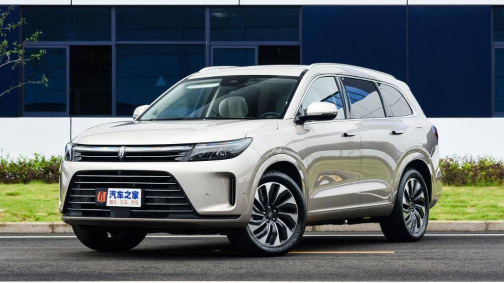 Theo Cnevpost, Aito M7 đã nhận được hơn 10.000 đơn đặt hàng trong 2 giờ mở bán và tăng gấp đôi sau 4 giờ