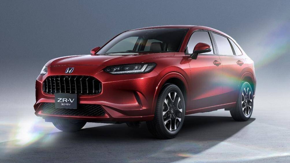 Honda vừa trình làng mẫu ZR-V mới tại Nhật Bản. Mẫu xe này sẽ có các biến thể như e: HEV với hệ thống truyền động hybrid AWD
