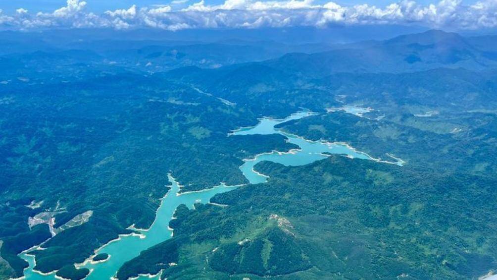 Hình ảnh Mack chia sẻ khi chuẩn bị hạ cánh xuống Việt Nam.